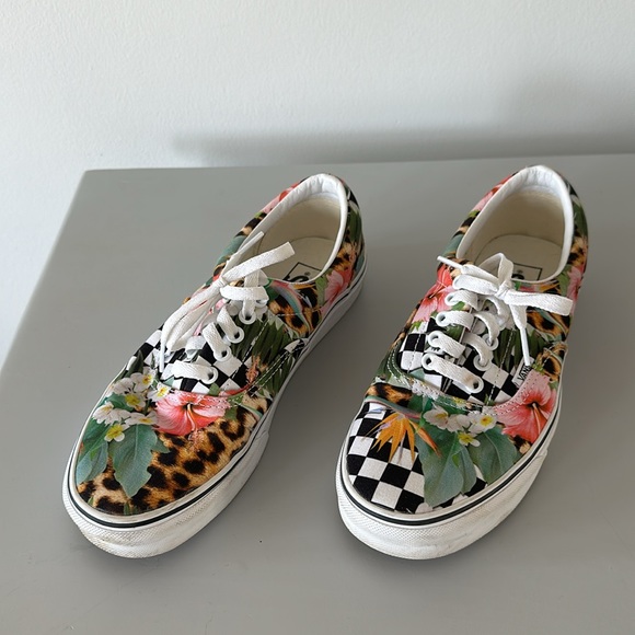 Women’s Floral Vans Size 9.5 - Picture 3 of 5